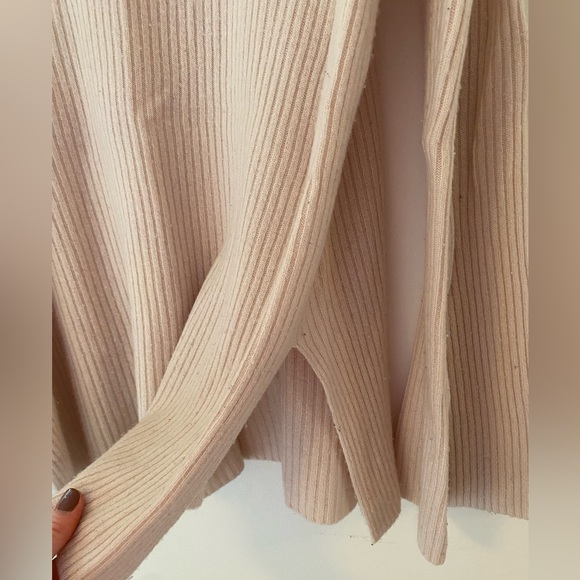 Cashmere Light Pink Lightweight Sweater - Picture 6 of 6